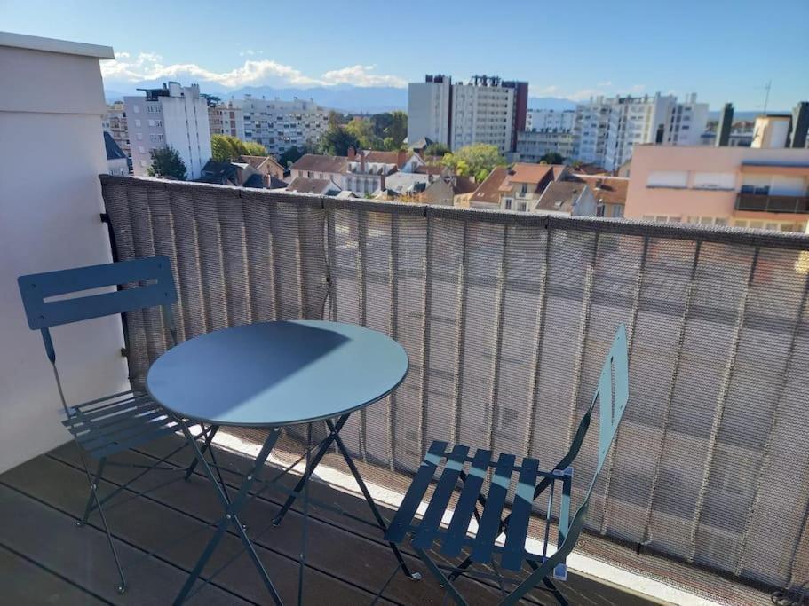 Bienvenue Au Caton Apartment Tarbes Exterior photo